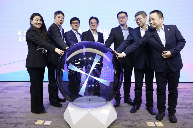 从数据面来看，塞尔塔本赛季15轮联赛打进了15个进球，失球数25个，攻防两端不尽人意。